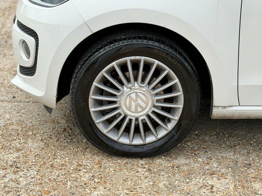 Volkswagen Up 1.0 High Up 74 Bhp White #45