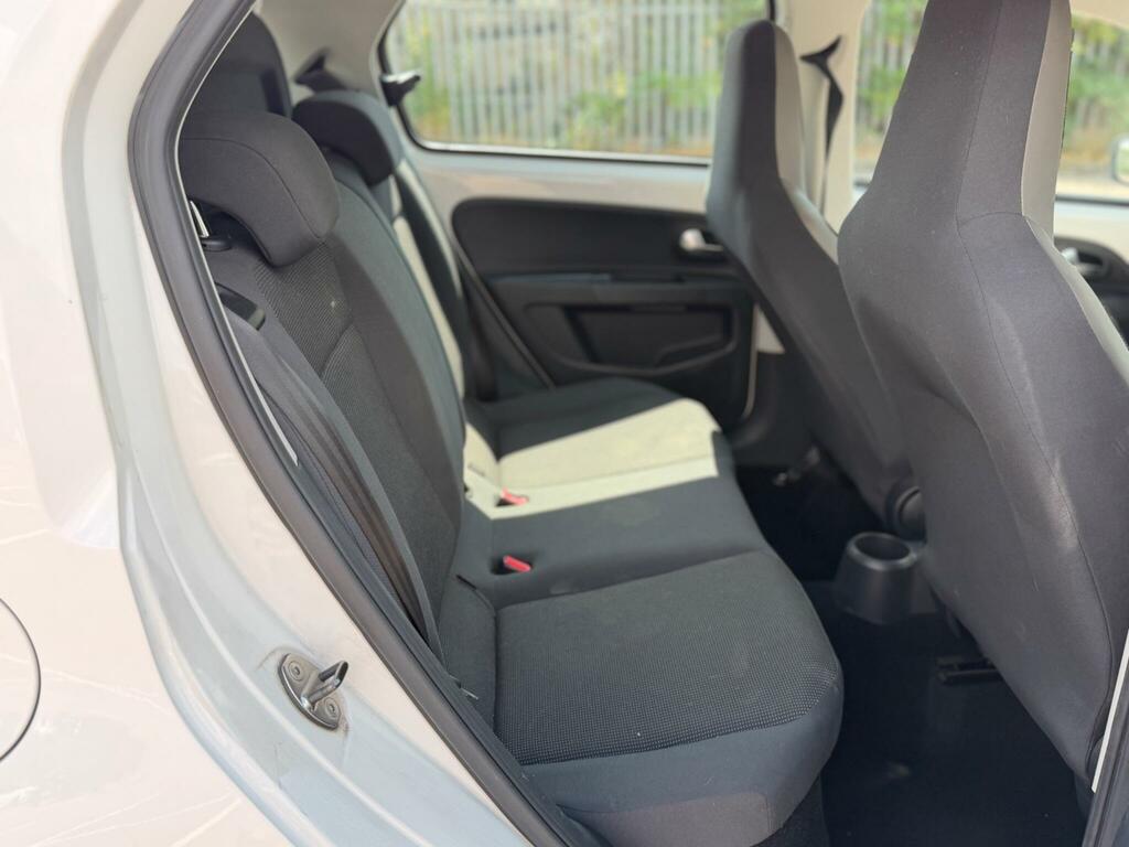 Volkswagen Up 1.0 High Up 74 Bhp White #32