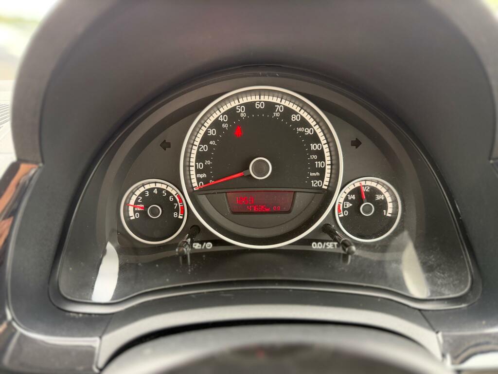 Volkswagen Up 1.0 High Up 74 Bhp White #47