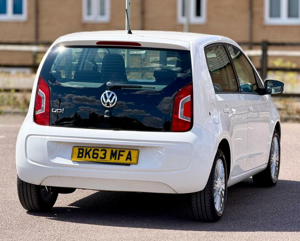 Volkswagen Up 1.0 High Up 74 Bhp White #23