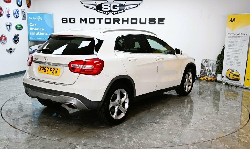 Mercedes-Benz GLA Class Gla 200 D Grey #11