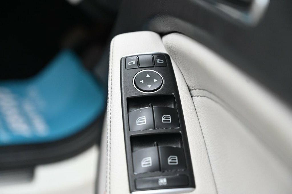 Mercedes-Benz GLA Class Gla 200 D Grey #23
