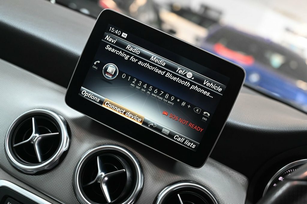 Mercedes-Benz GLA Class Gla 200 D Grey #14