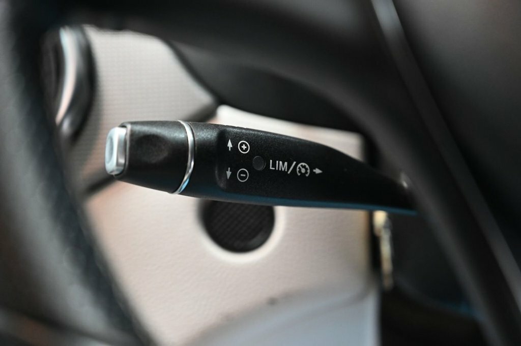 Mercedes-Benz GLA Class Gla 200 D Grey #28