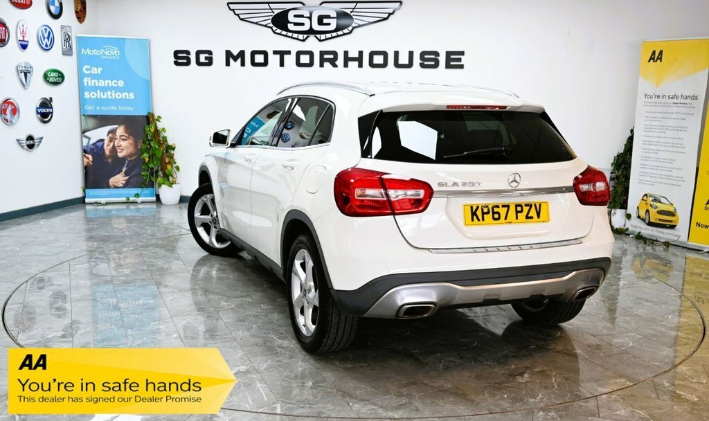 Mercedes-Benz GLA Class 1.6L Sport White