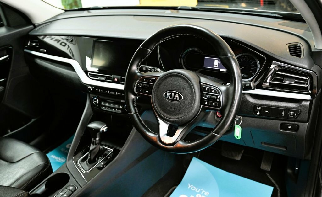 Kia Niro Suv White #12