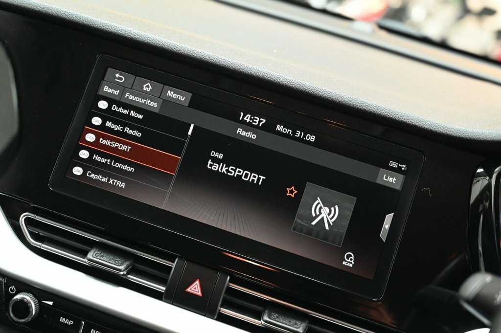 Kia Niro Suv White #17