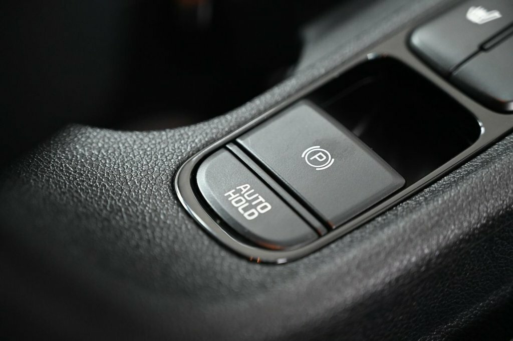 Kia Niro Suv White #21