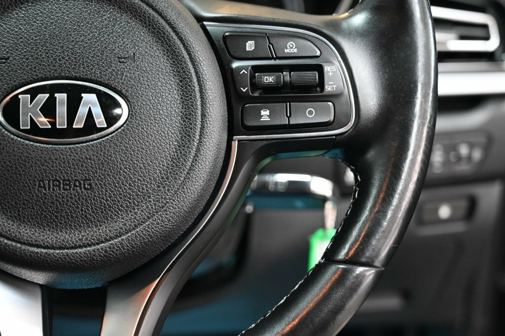 Kia Niro Suv White #28