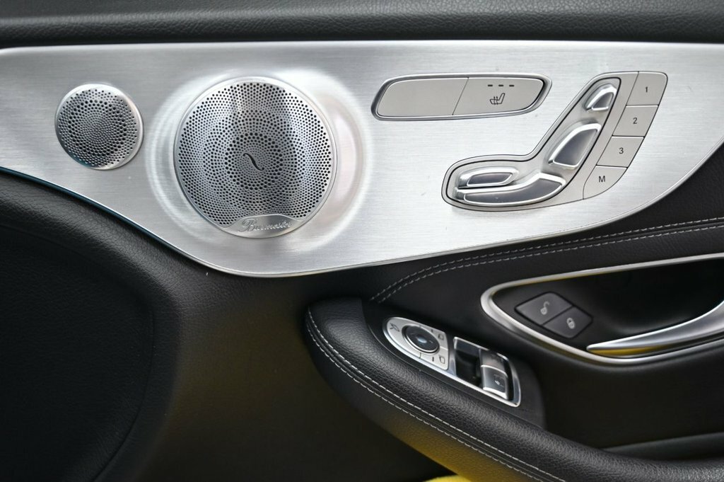 Mercedes-Benz C Class 2L Amg Line White #3