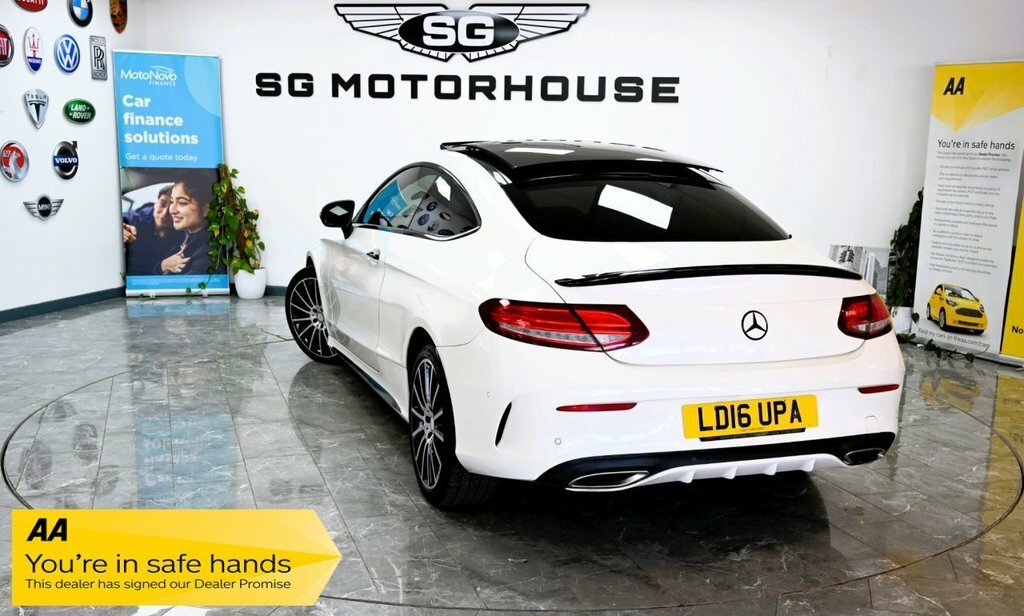 Mercedes-Benz C Class 2L Amg Line White