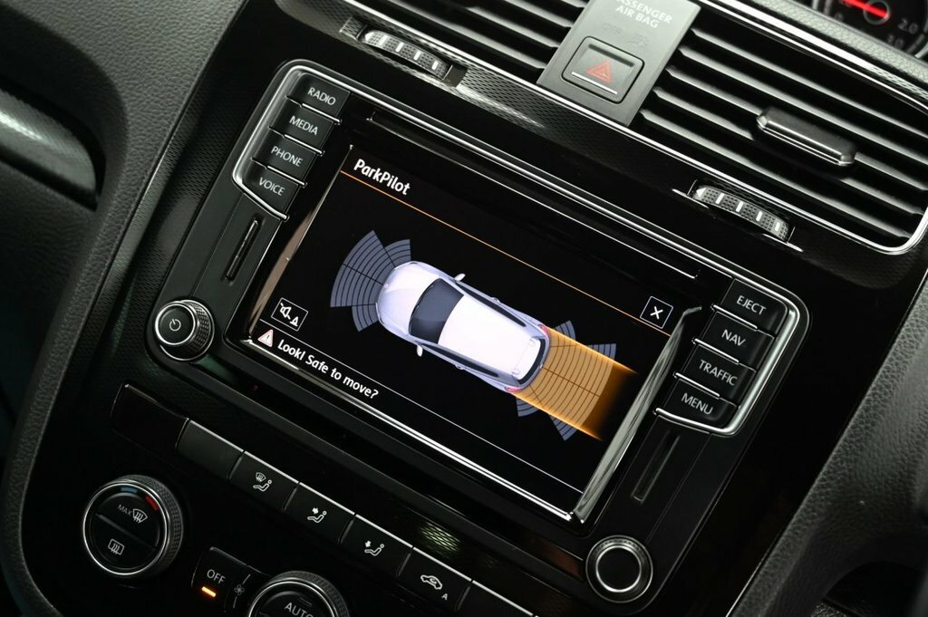 Volkswagen Scirocco 2L Gt Black #4