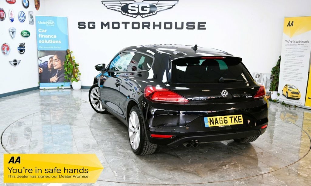 Volkswagen Scirocco 2L Gt Black
