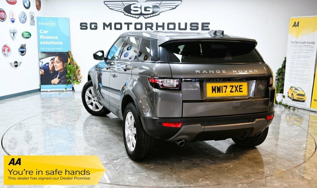 Land Rover Range Rover Evoque 2.0 Td4 Hse Dynamic Convertible 4W Black #2