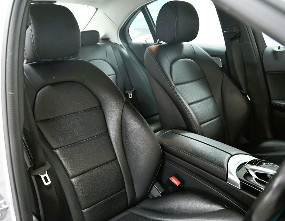 Mercedes-Benz C Class 2L Sport Silver #4