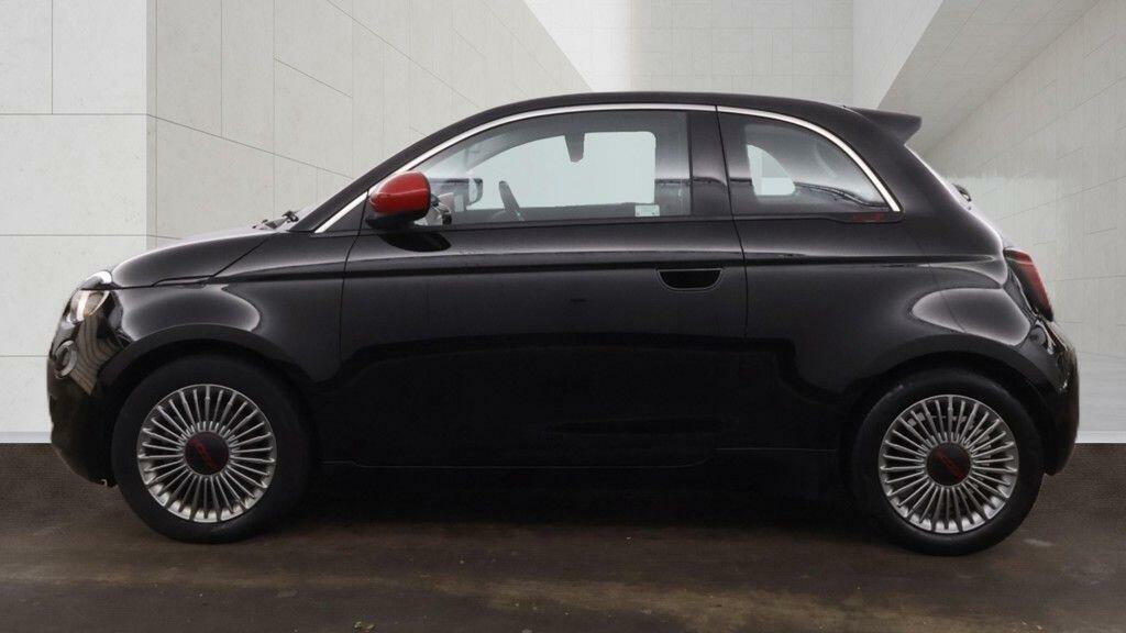 Fiat 500E Icon Black #5