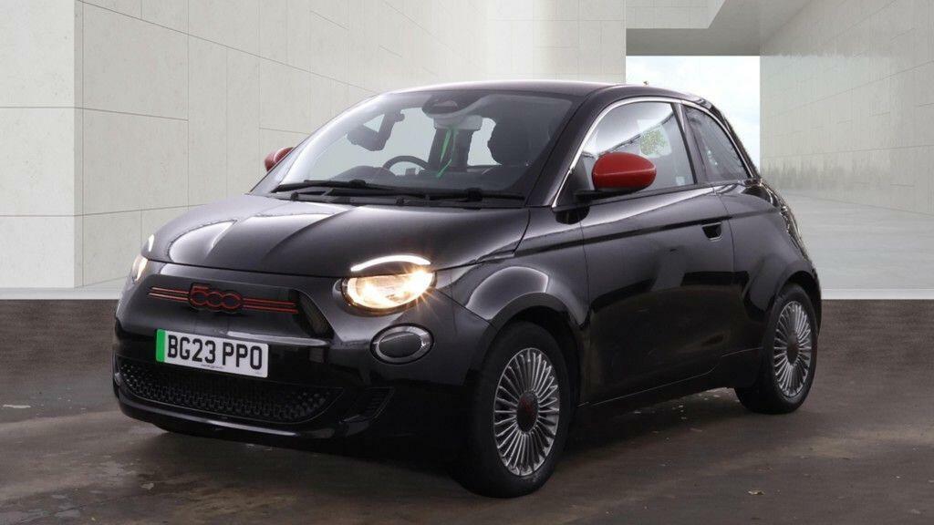 Fiat 500E Icon Black #1