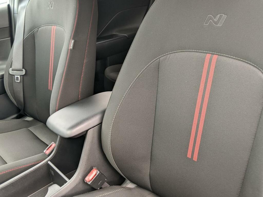 Hyundai Kona Ultimate White #16