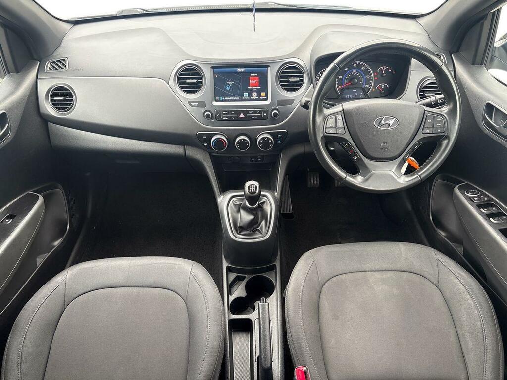 Hyundai I10 Hatchback White #11
