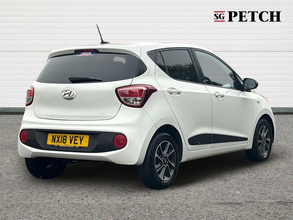 Hyundai I10 Hatchback White #3