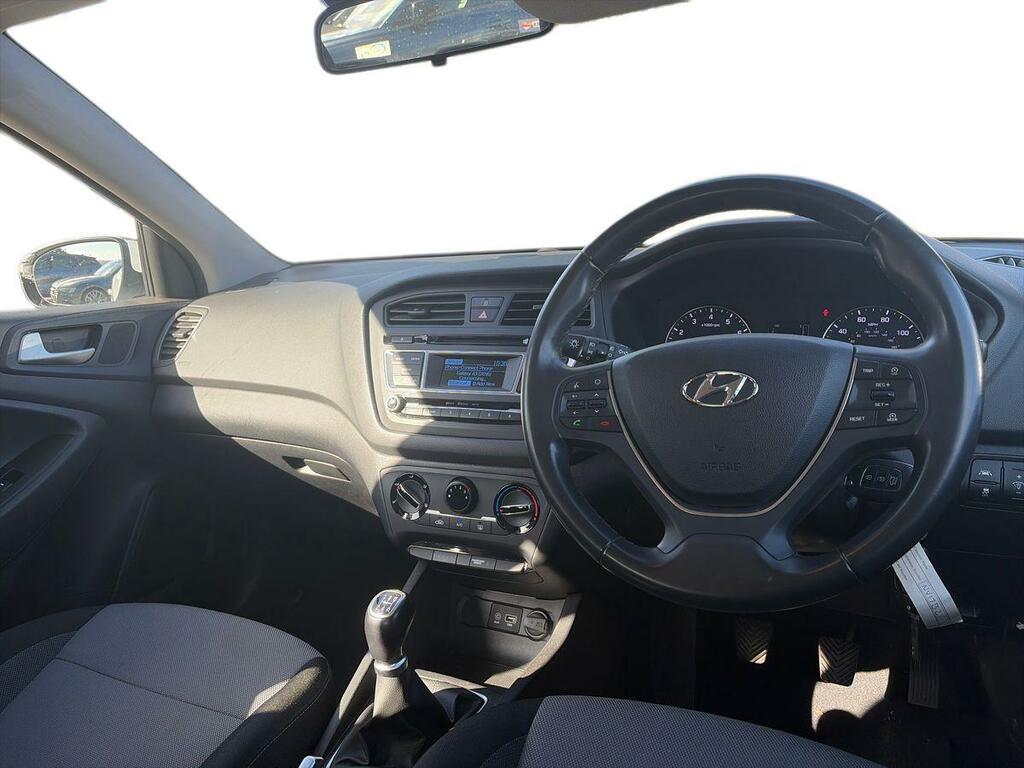 Hyundai I20 Black #12