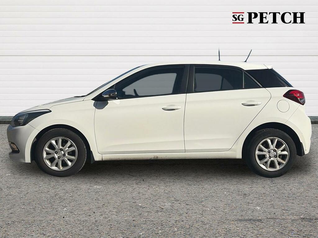 Hyundai I20 Black #6