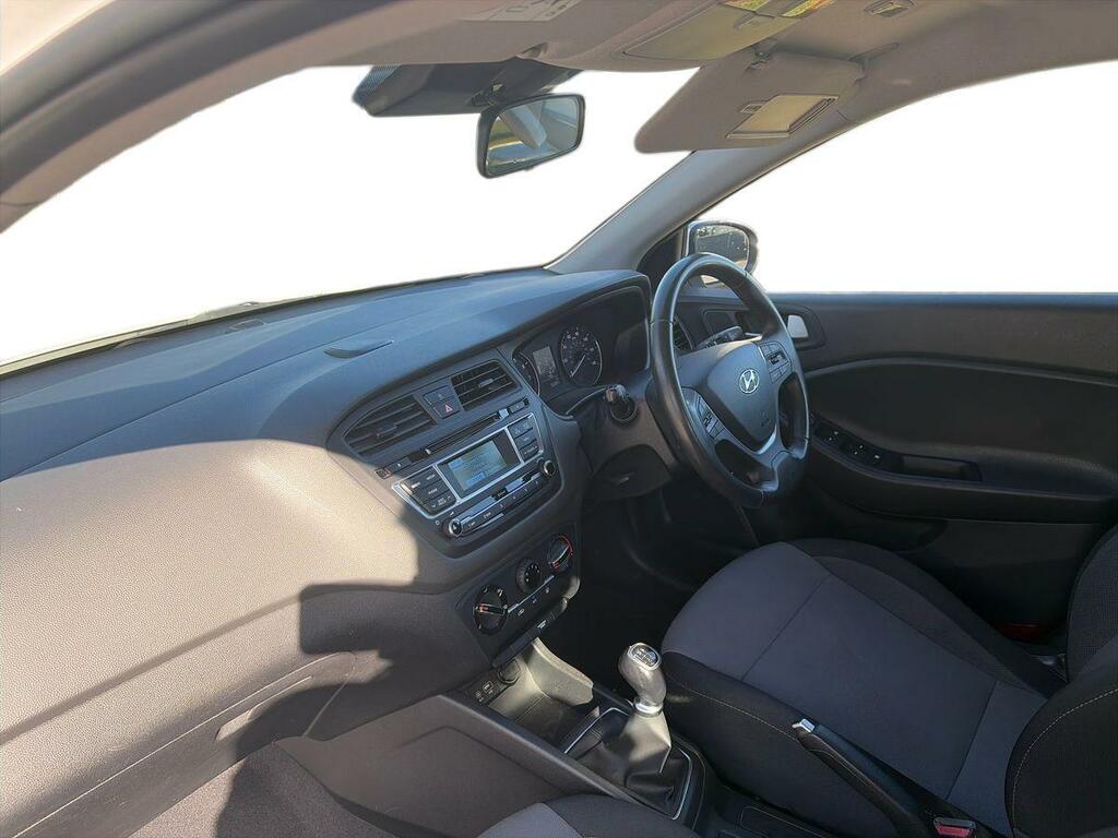 Hyundai I20 Black #15