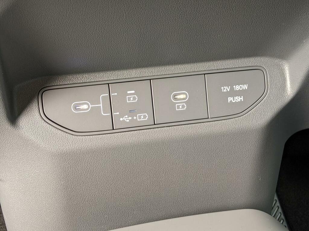 Kia EV3 148Kw Air 81.4Kwh Orange #28