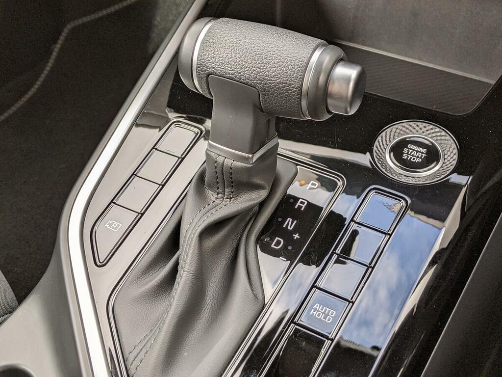 Kia Niro Evolve 1.6 Self Charging Hybrid Black #22