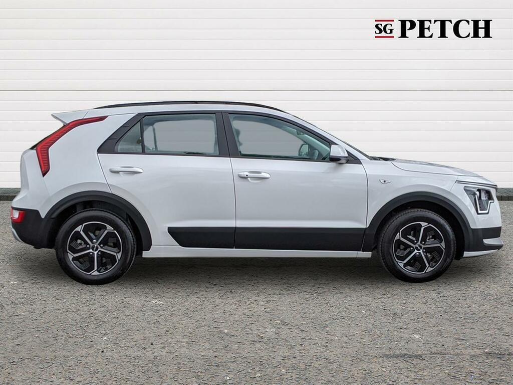Kia Niro Evolve 1.6 Self Charging Hybrid Black #2