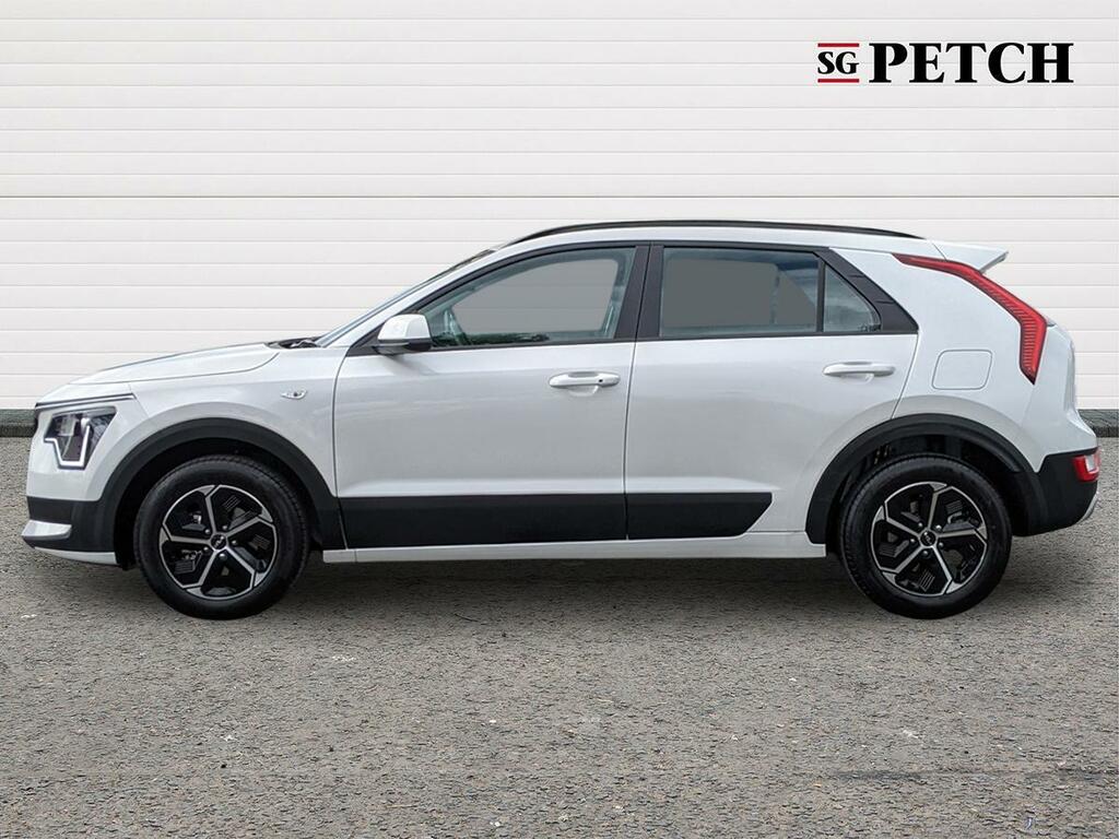 Kia Niro Evolve 1.6 Self Charging Hybrid Black #6