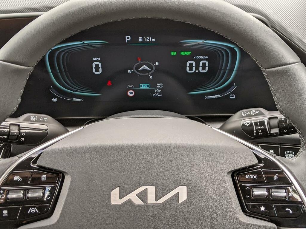Kia Niro Evolve 1.6 Self Charging Hybrid Black #13