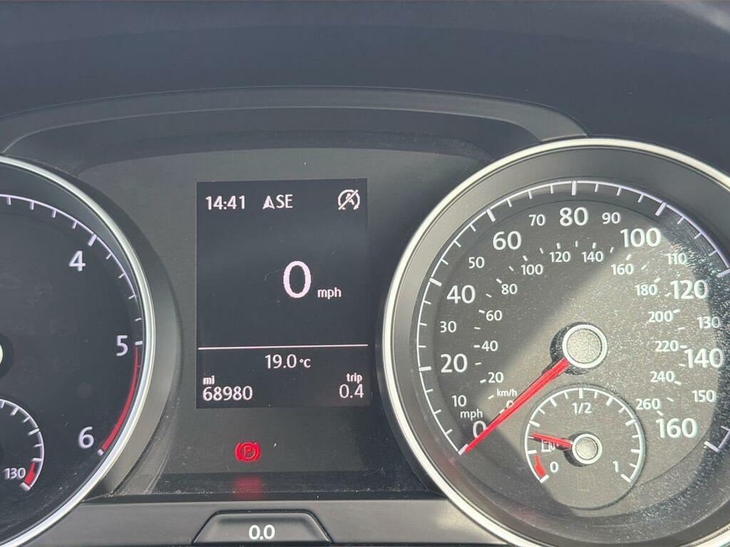 Volkswagen Golf 2.0 R Tsi Dsg 420 Bhp Yellow #14