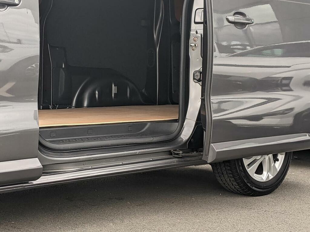 Vauxhall Vivaro 3100 2.0D 120Ps Sportive H1 Van Grey #18