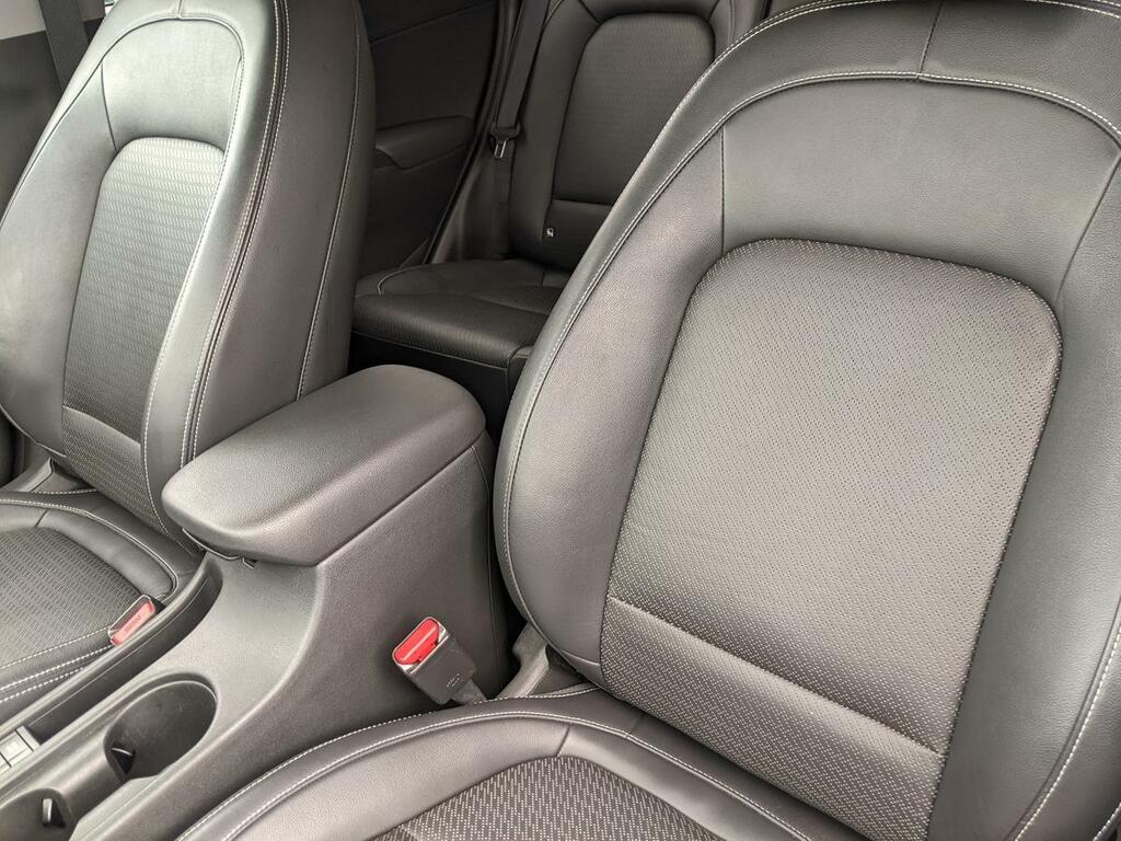 Hyundai Kona Ultimate White #16