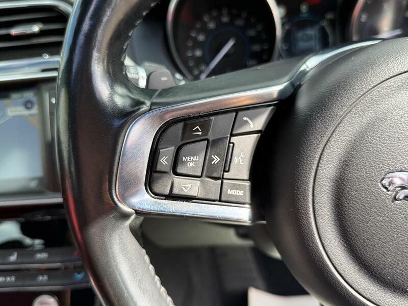 Jaguar XE Black #42