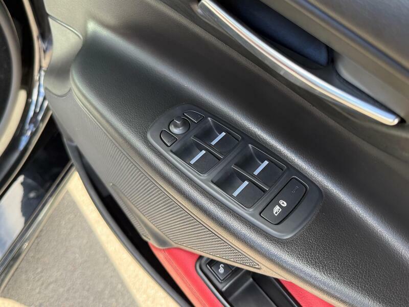 Jaguar XE Black #13