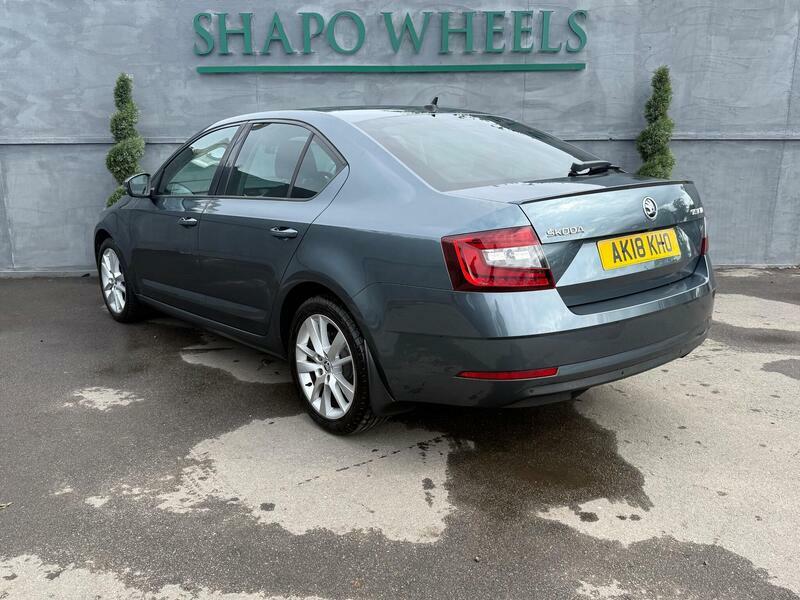 Skoda Octavia 1.5 Tsi Act Se L Hatchback Dsg Euro 6 Grey #2