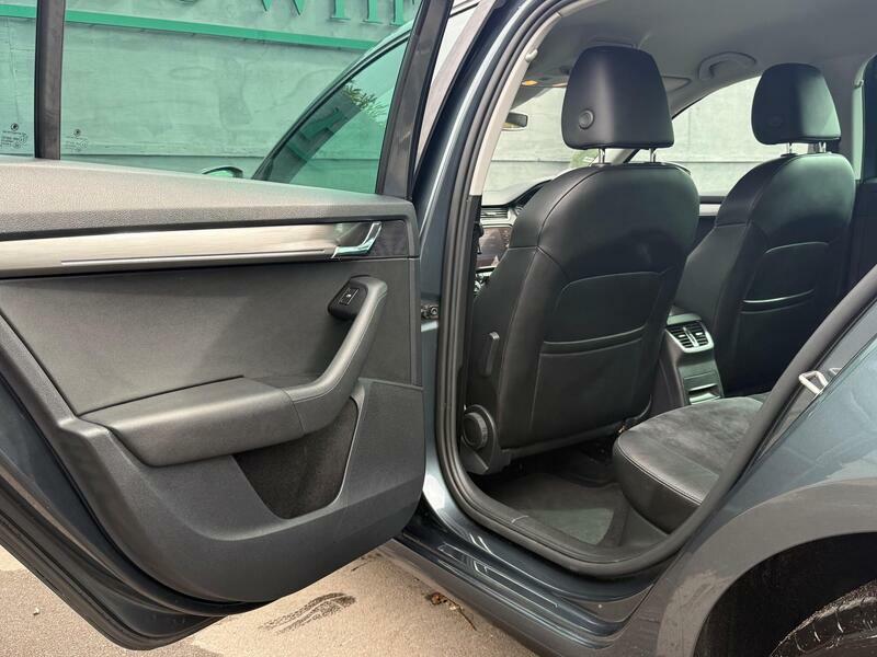 Skoda Octavia Se Black #24