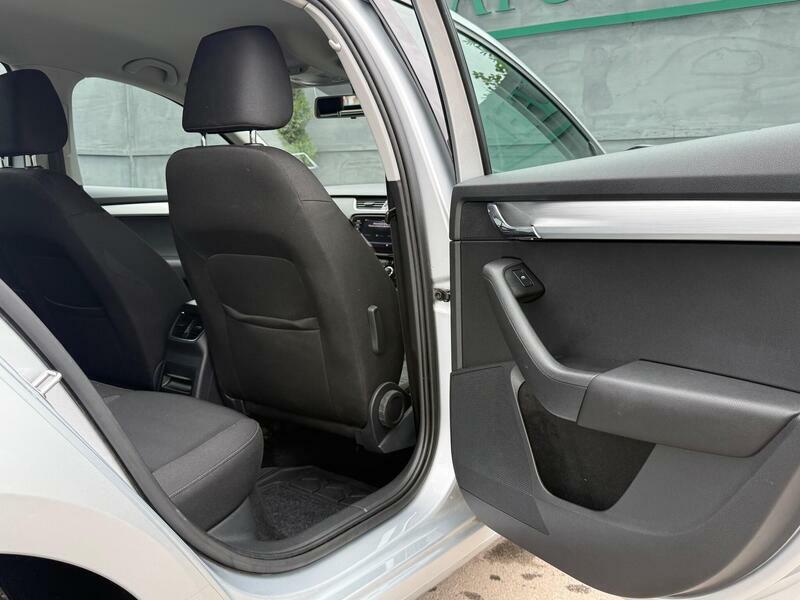 Skoda Octavia Octavia Se Technology Tdi White #20