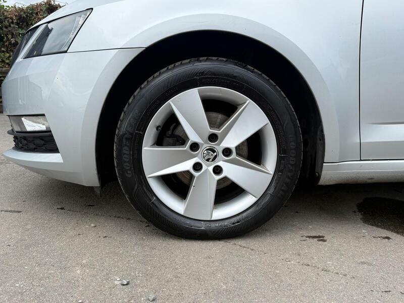 Skoda Octavia Octavia Se Technology Tdi White #35