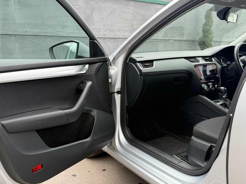 Skoda Octavia Octavia Se Technology Tdi White #17