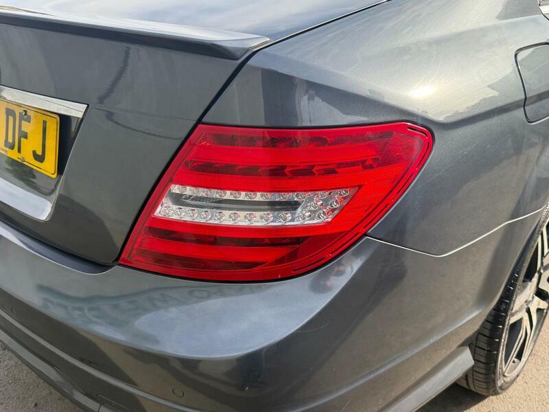 Mercedes-Benz C Class C220 Executive Se Cdi Blueefficiency Black #30