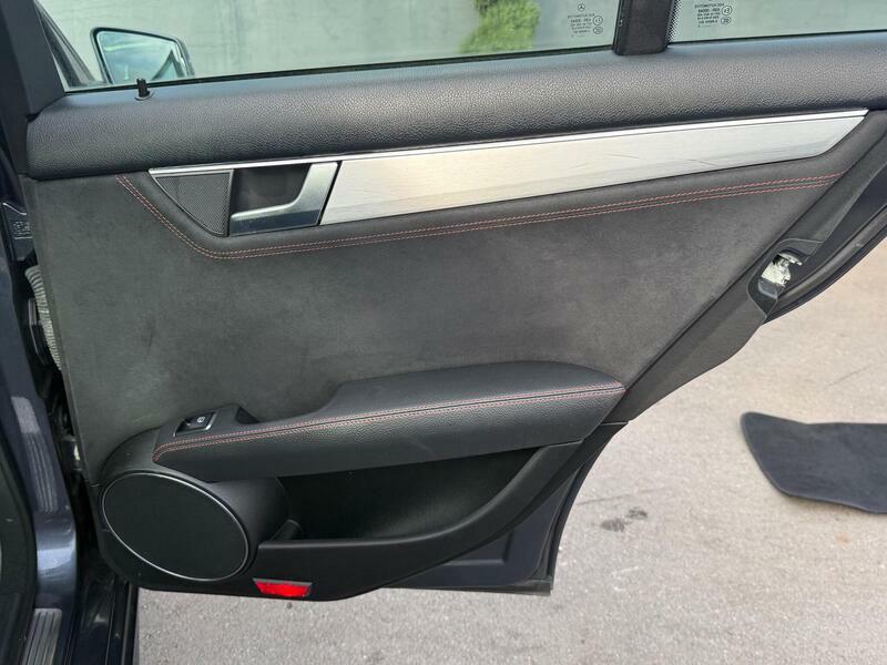 Mercedes-Benz C Class C220 Executive Se Cdi Blueefficiency Black #22