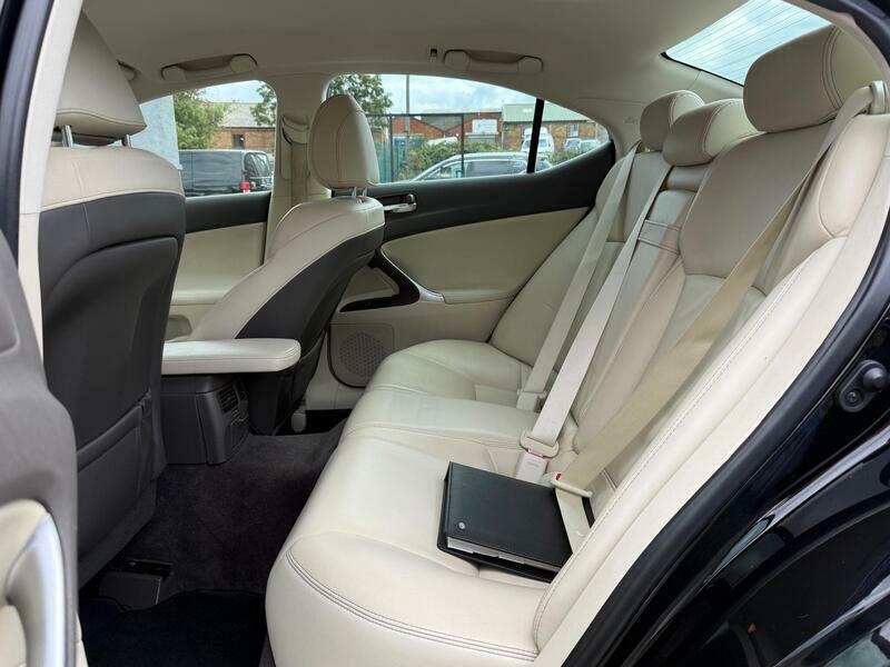 Lexus IS Saloon 2.2 200D Advance Euro 5 201161 Grey #26