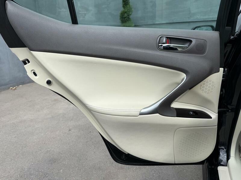 Lexus IS Saloon 2.2 200D Advance Euro 5 201161 Grey #25