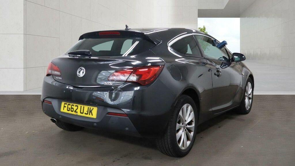 Vauxhall Astra GTC 2.0 Cdti Sri Euro 5 Black #5