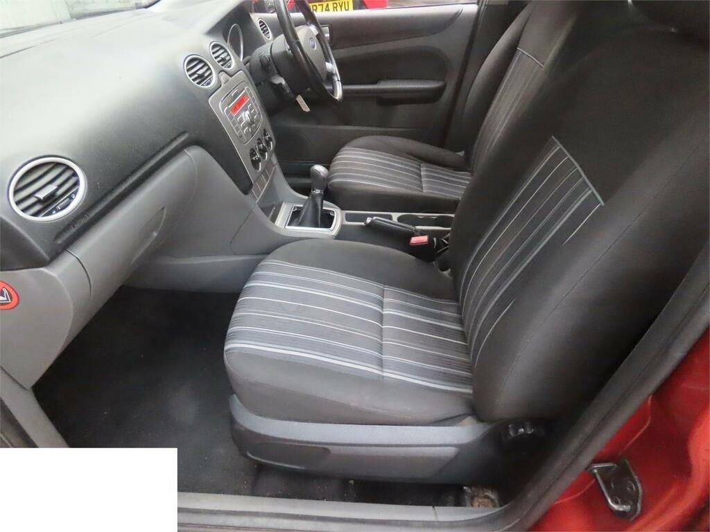 Ford Focus 1.6 Titanium Silver #2