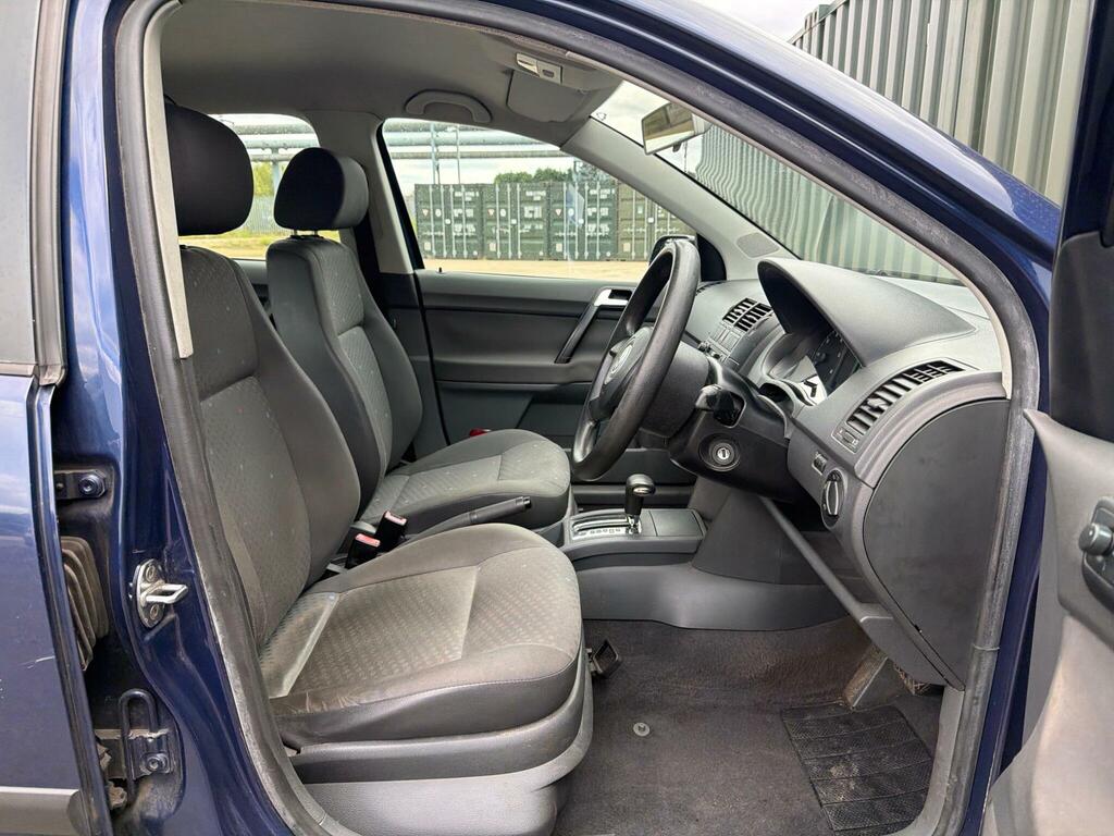 Volkswagen Polo Hatchback 1.2 E 2002 Black #8