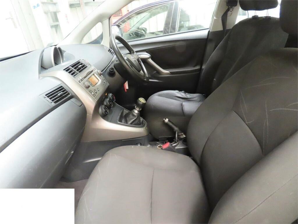 Toyota Verso T2 Silver #2